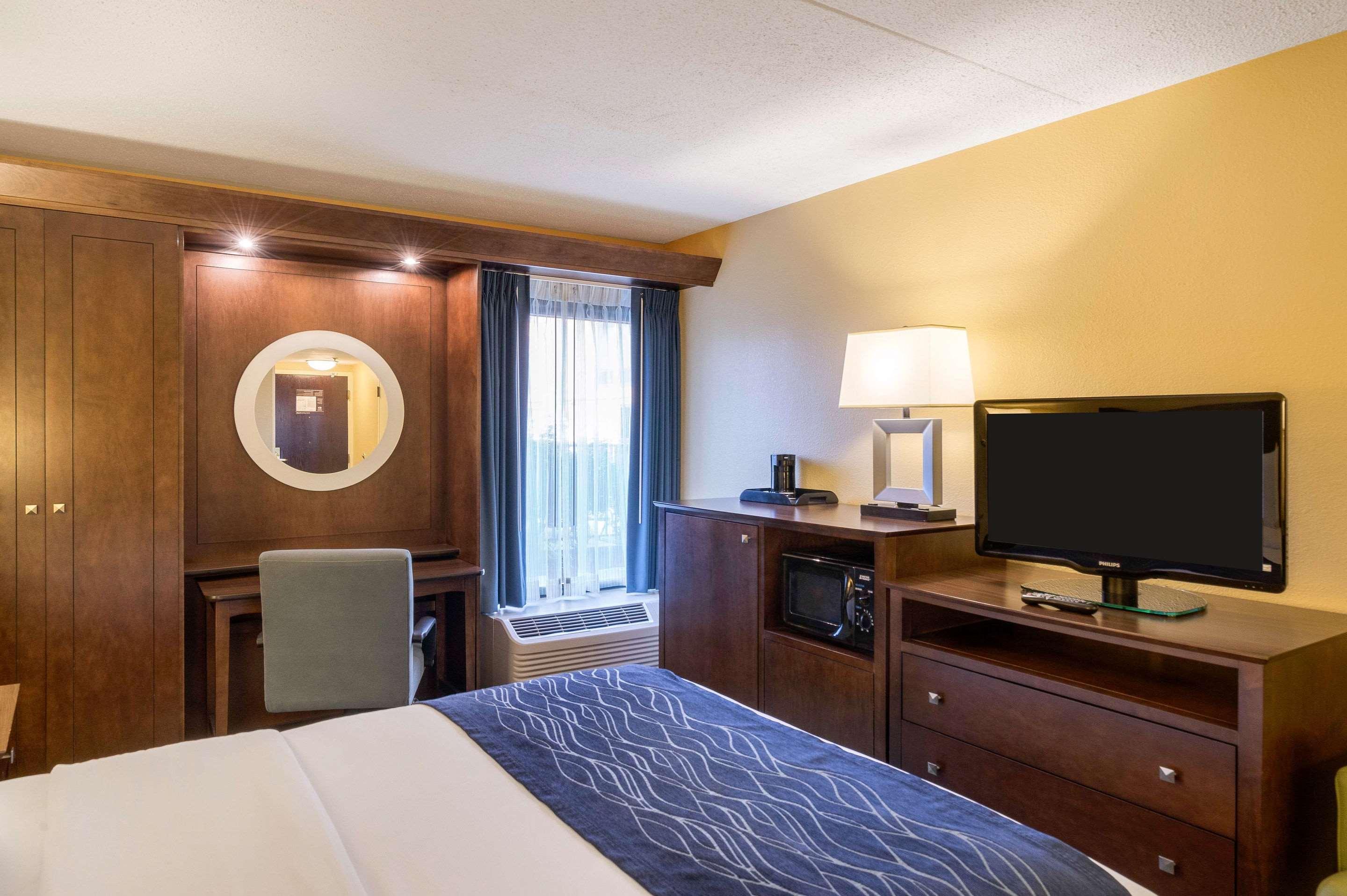 Comfort Inn & Suites Newark - Wilmington Exterior foto
